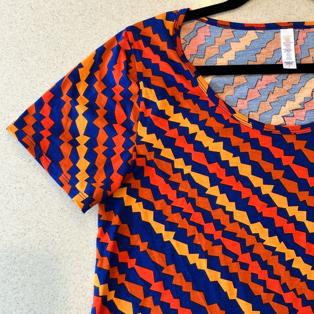 LuLaRoe | Classic T High Low Top